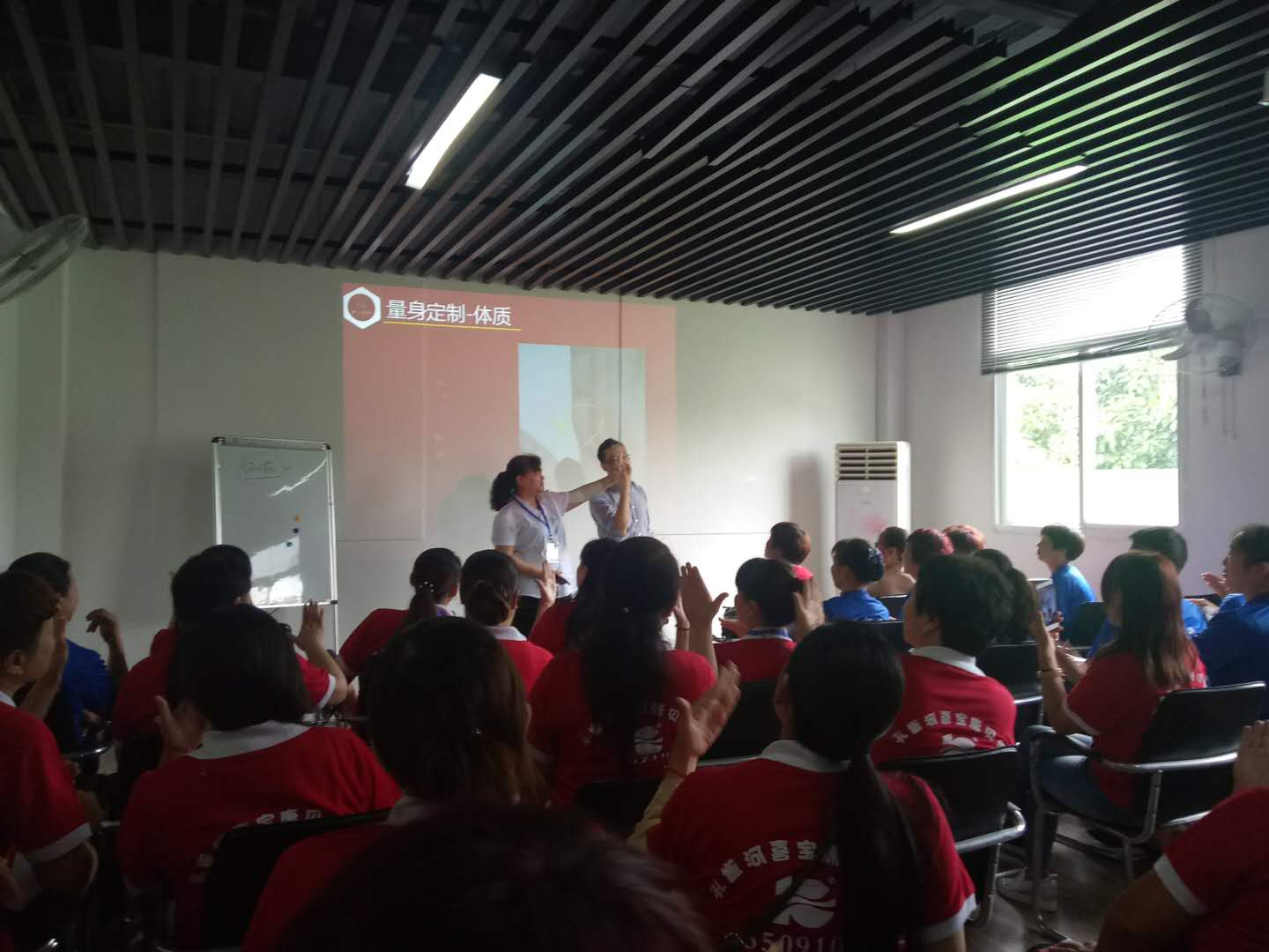 抓培訓(xùn)強(qiáng)內(nèi)功,孔雀河保姆月嫂藥膳師培訓(xùn)火熱進(jìn)行中